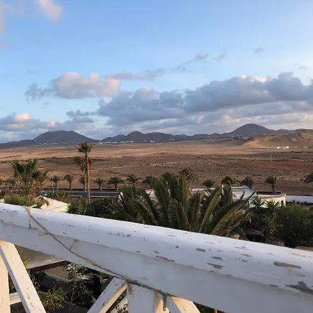Oasis Surf House * Soo
